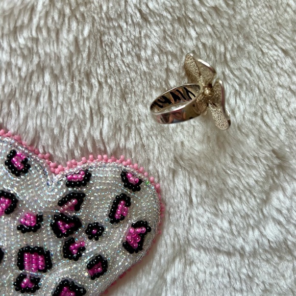 Ladies Sigal Style Sterling Silver and Crystal Flower Ring 💍 - Picture 7 of 7